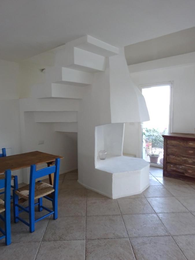 White - San Pantaleo Appartement Buitenkant foto