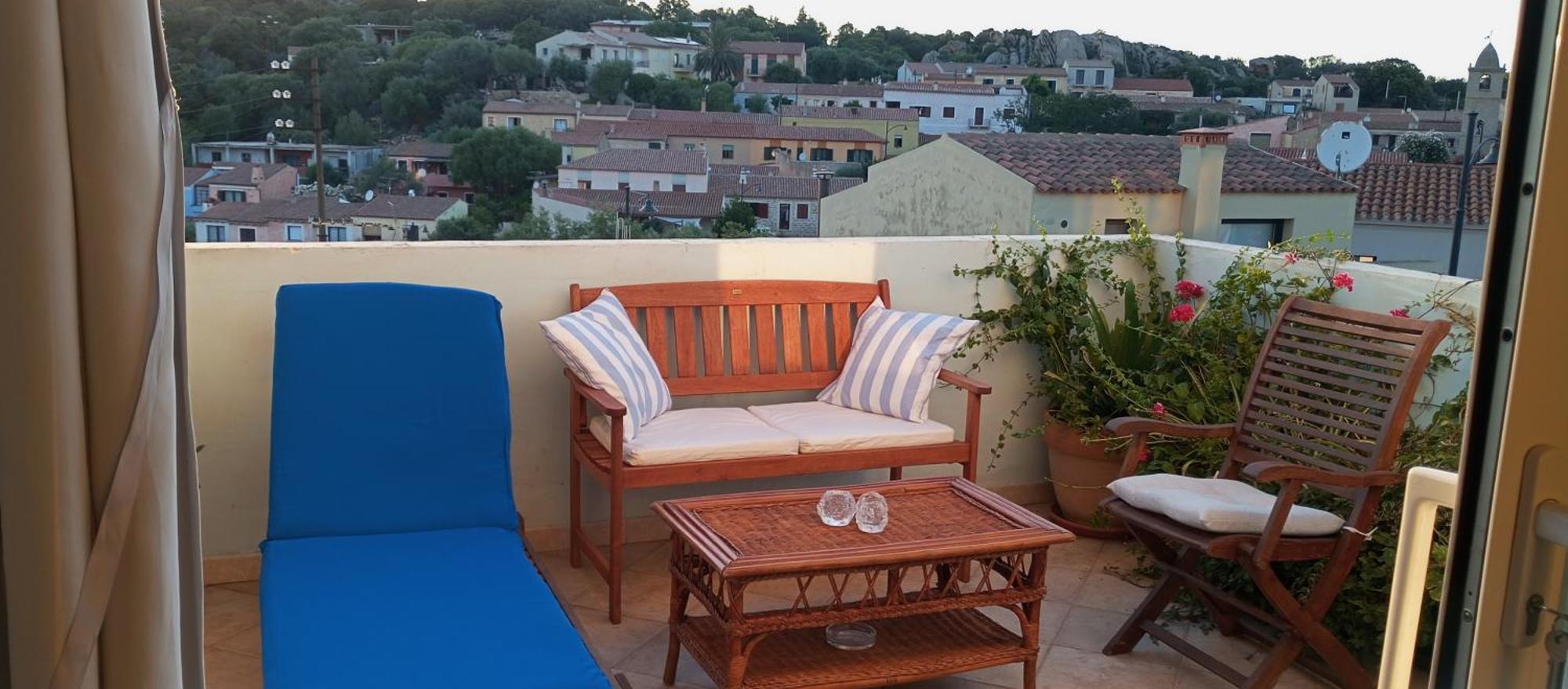 White - San Pantaleo Appartement Buitenkant foto